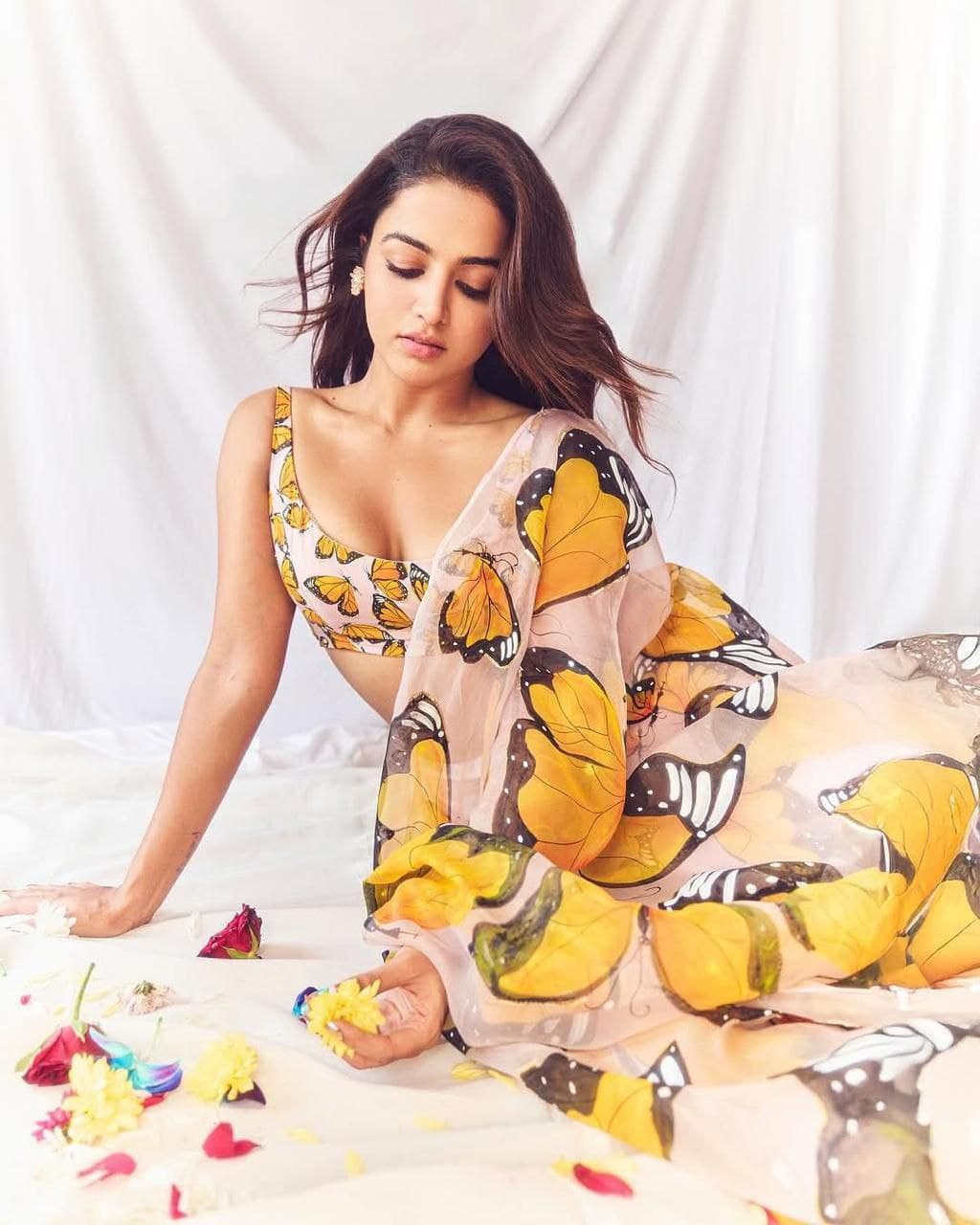 🦋 Butterfly Bliss Organza Lehenga Set – Elegant & Lightweight Ethnic Charm