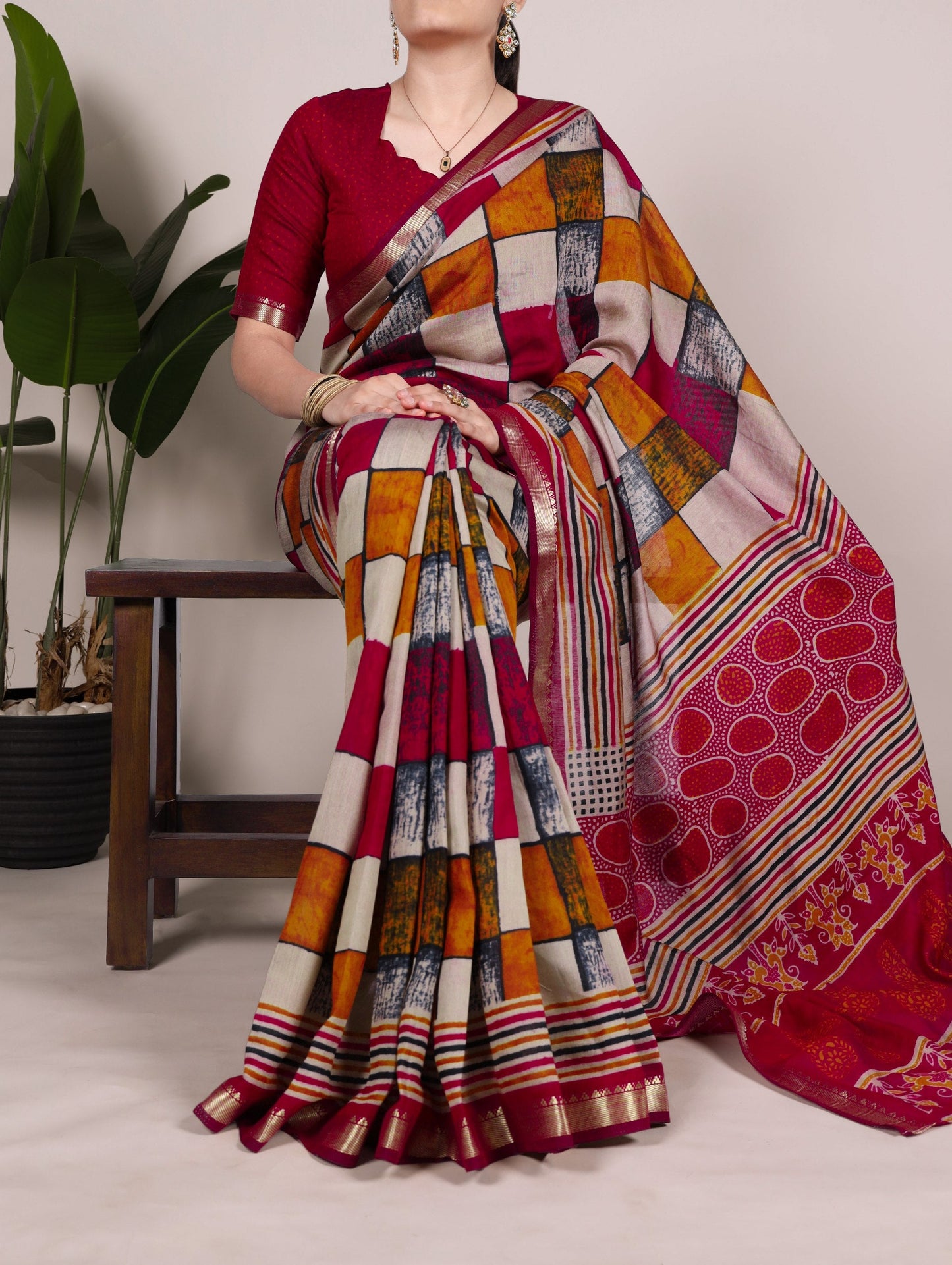 Digtial Printed Maroon Box Pattern With Temple Border Saree